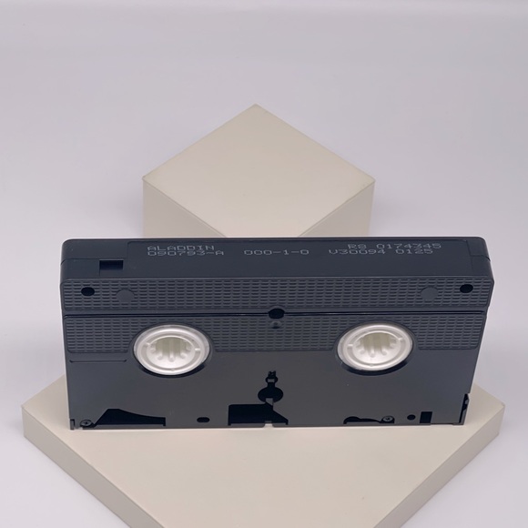 ALADDIN THE CLASSICS WALT DISNEY  VINTAGE VHS. - Picture 8 of 11